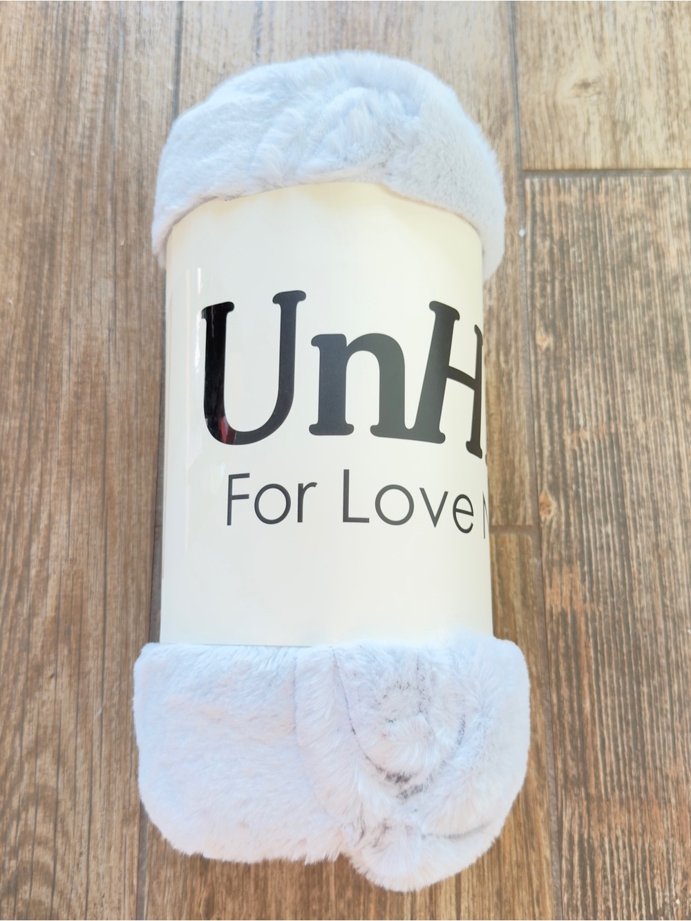 UnHide Plush Faux Fur Throw Blanket - Light Gray